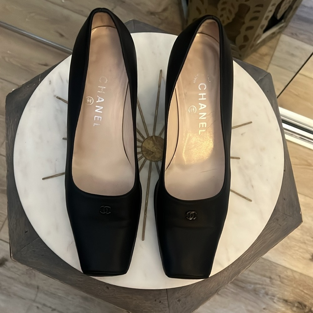 ๐ 1 hour sale. Chanel, size 8, Black Women's Heels - Picture 7 of 13